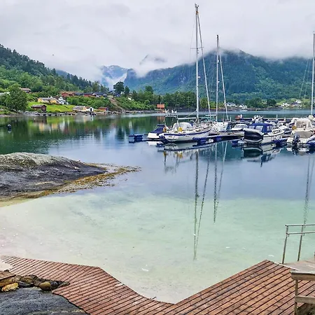 3 Bedroom Awesome In